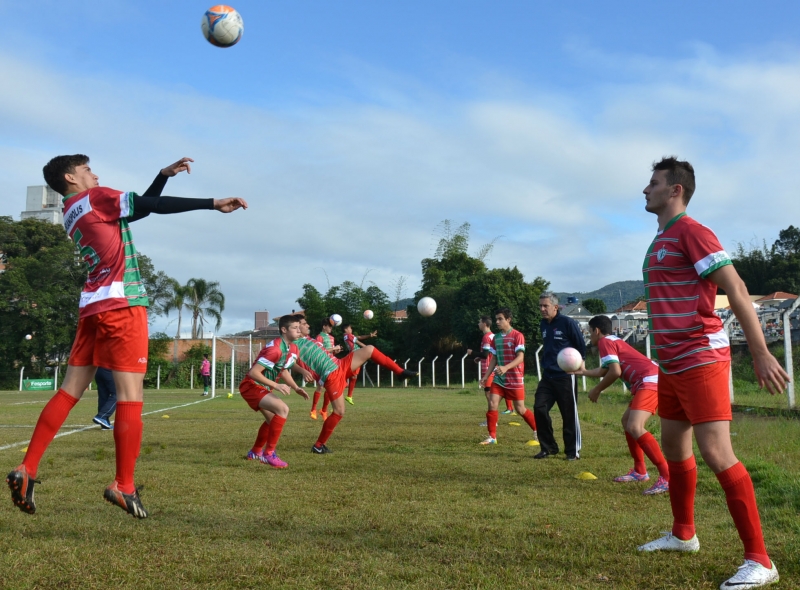 Futebol da Capital começa bem os Joguinhos