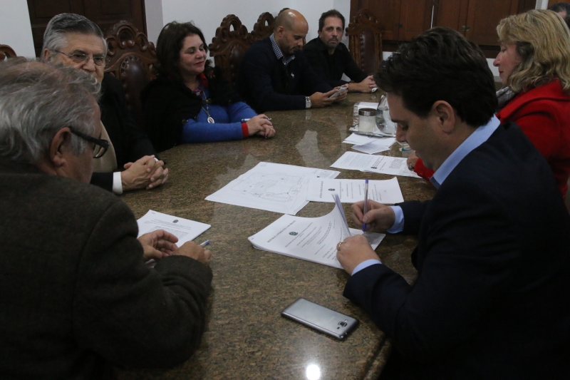 PMF recebe área da União para construir creche