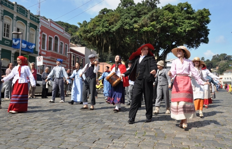 Santo Antônio de Lisboa festeja a cultura açoriana