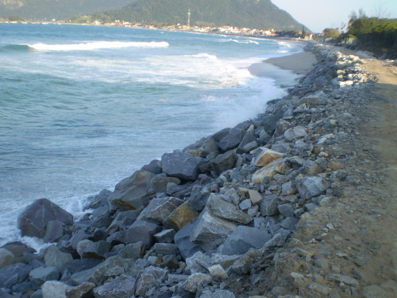 Secretário e vereador viajam a Brasília em busca de recursos para estudo oceanográfico da Ilha de Santa Catarina.