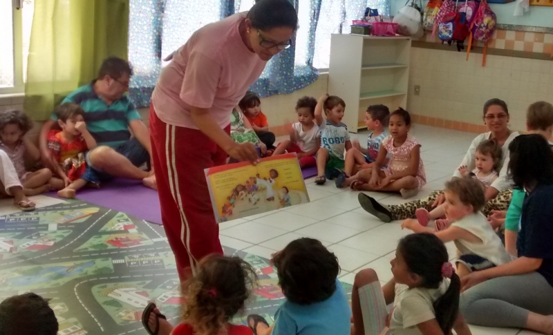 Capoeira incentiva respeito no Nei Caieira