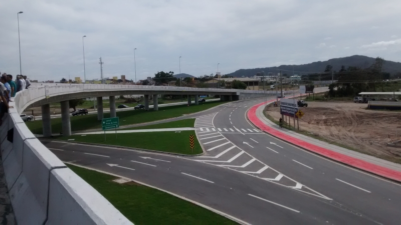 Elevado de Canasvieiras é liberado para o tráfego