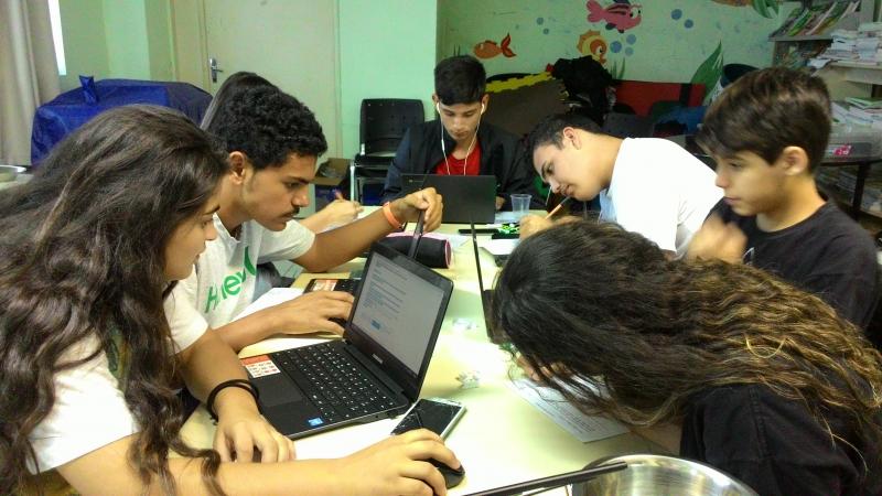 Orientadora educacional cria site para auxiliar no exame do IFSC