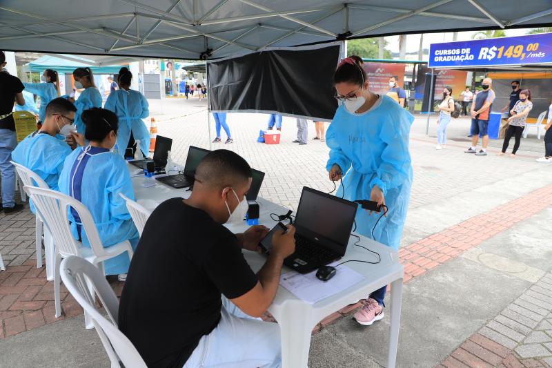 COVID-19| Florianópolis segue cronograma de vacinação nesta segunda