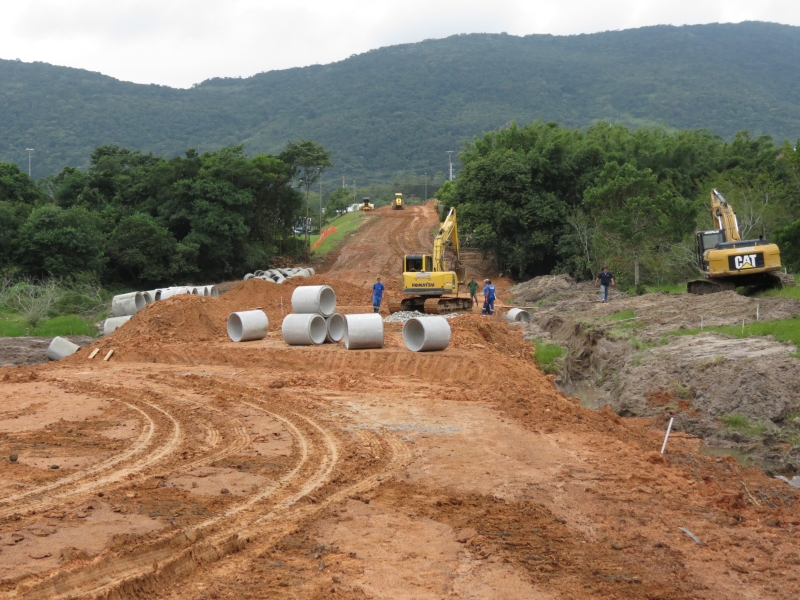 Prefeito e governador vistoriam obras  