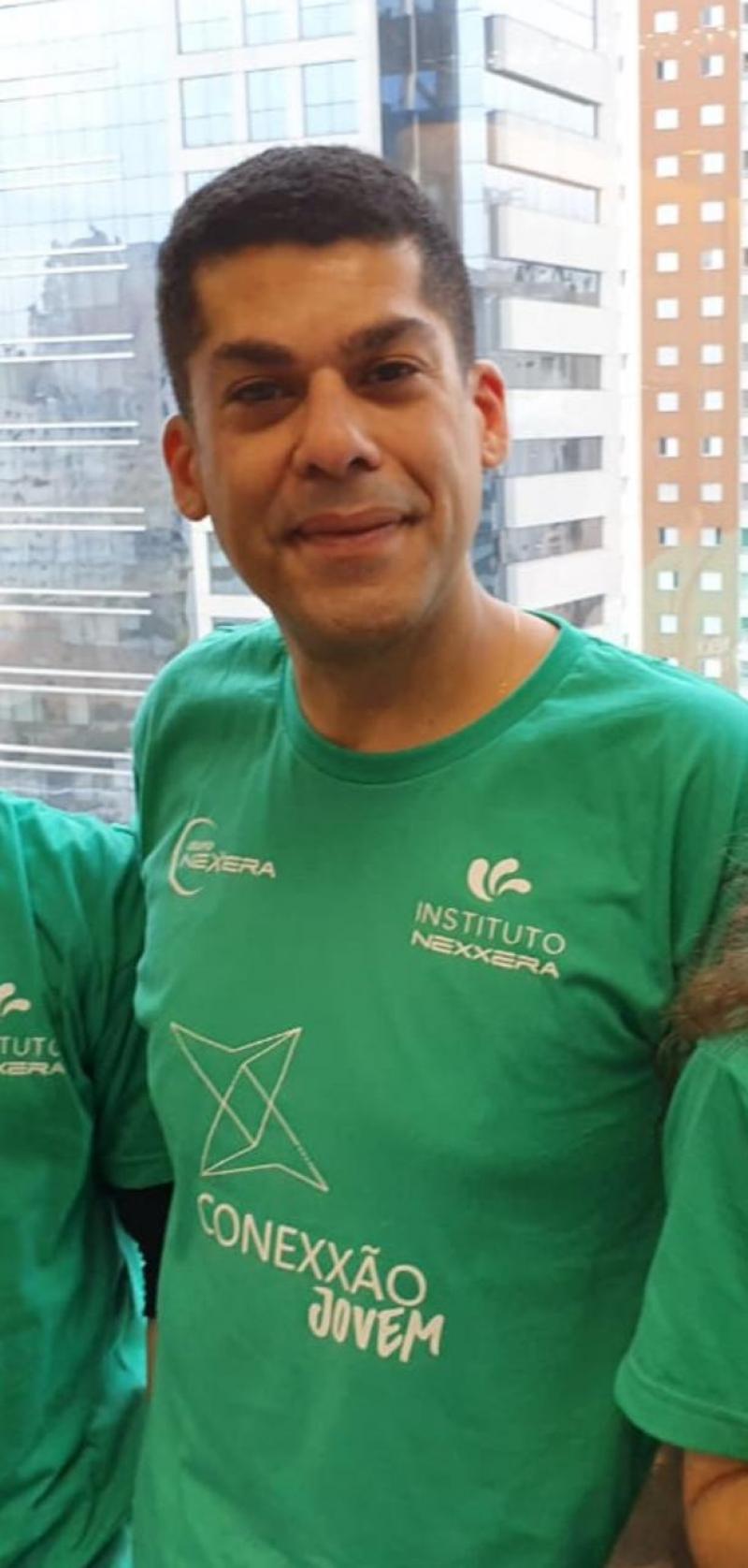 Professor da Escola Básica Municipal de Florianópolis Almirante Carvalhal propõe desafio para os alunos 