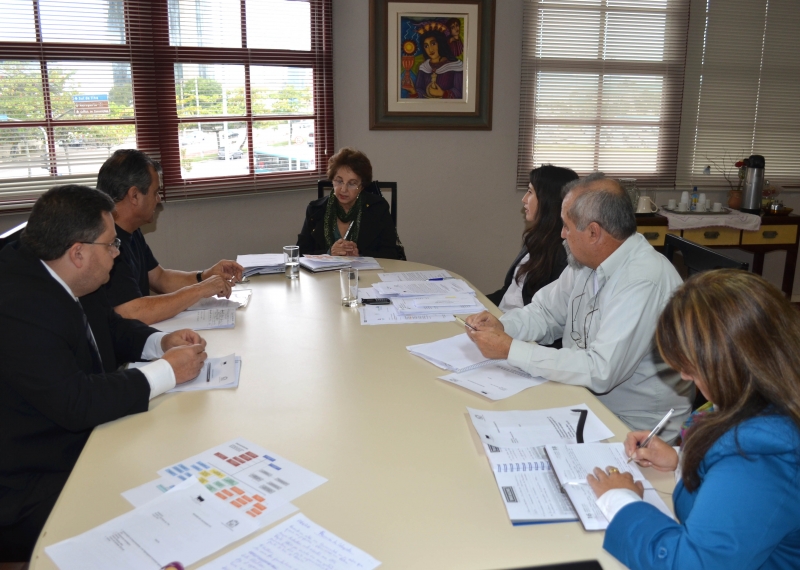 Fundação Franklin Cascaes discute ações culturais 