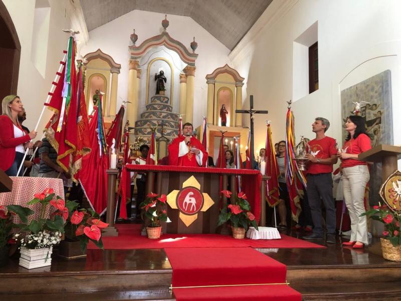 Comunidade do Rio Tavares recebe as festividades do Divino Espírito Santo