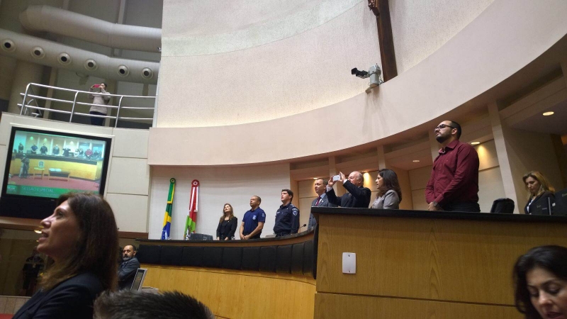 Alesc homenageia Rede Vida no Trânsito