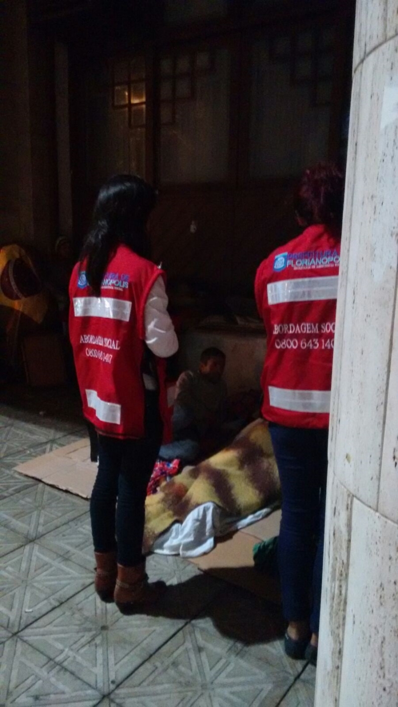 Abordagem encaminha duas pessoas ao Albergue