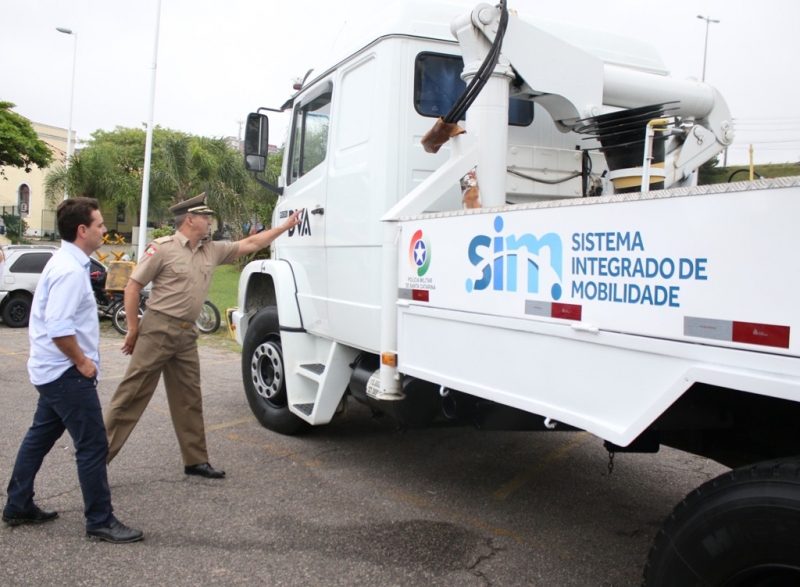 Guincho inicia operação na cabeceira das pontes