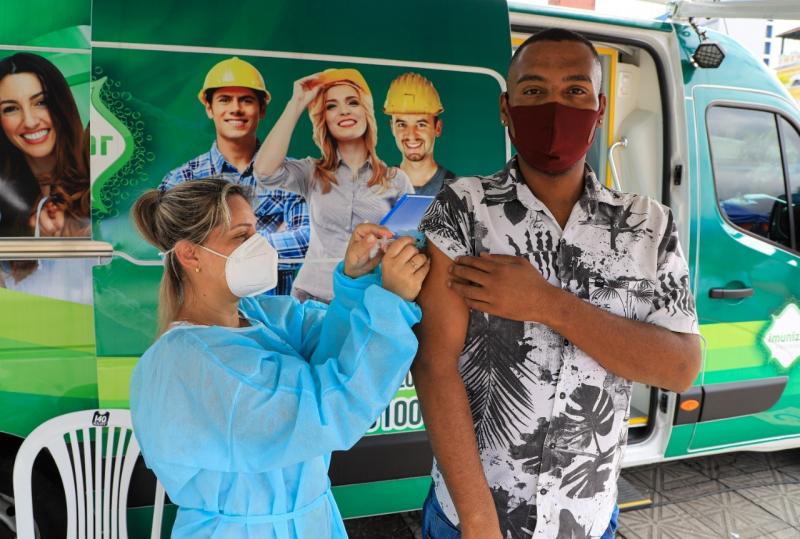 Prefeitura de Florianópolis abre mais pontos com reforço para esta quarta 