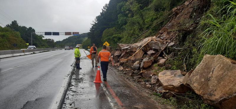 Defesa Civil atende 90 ocorrências por conta das chuvas em Florianópolis