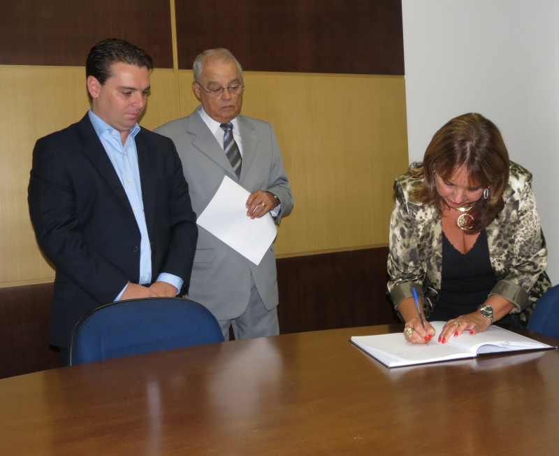 Márcia Rilla assume comando da AFLOV 