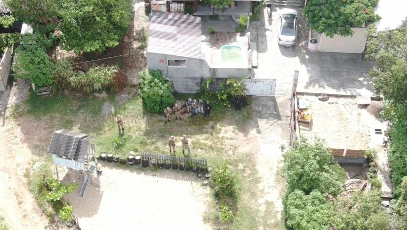 PMF realiza demolição e autua casas por construção irregular em dunas 