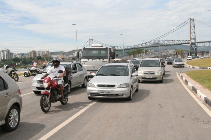 Beira-mar Continental é liberada para o tráfego veículos