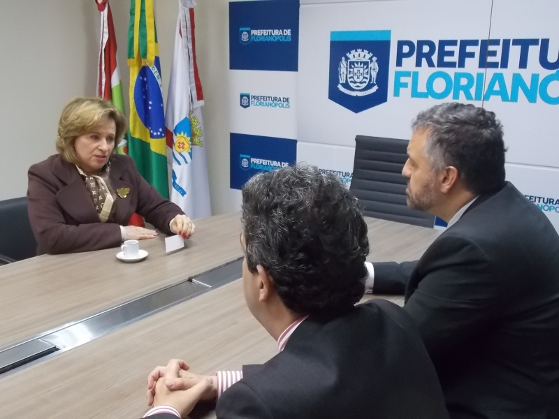 Canadenses buscam Capital para parceria