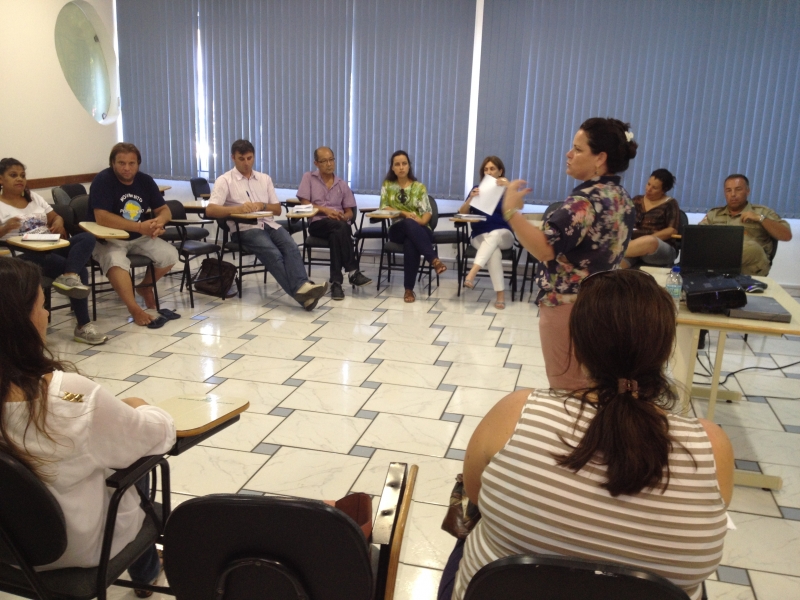 Seminário debate políticas para população de rua