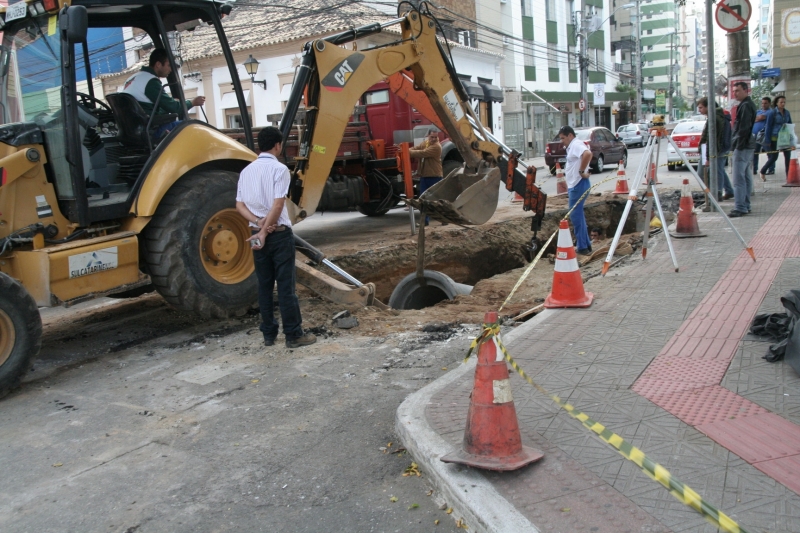 Trânsito modificado na rua  Almirante Lamego