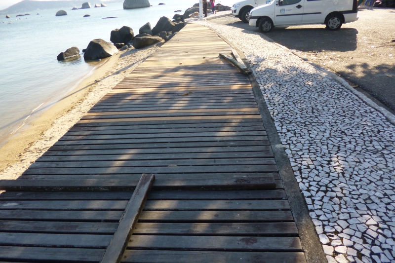 Deque da Praia das Palmeiras passa por reforma