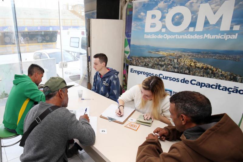 Pessoas em situação de rua acolhidas pela Prefeitura farão concurso