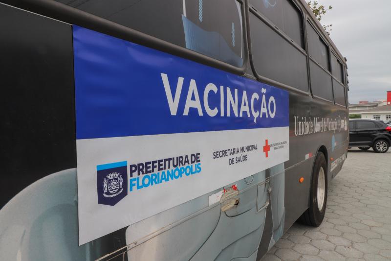Florianópolis continua vacinação contra Covid-19, Influenza e vacinas do calendário, nesta  segunda-feira, 22 de agosto