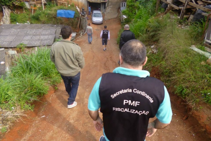 Equipes da Secretaria do Continente vistoriam áreas de risco
