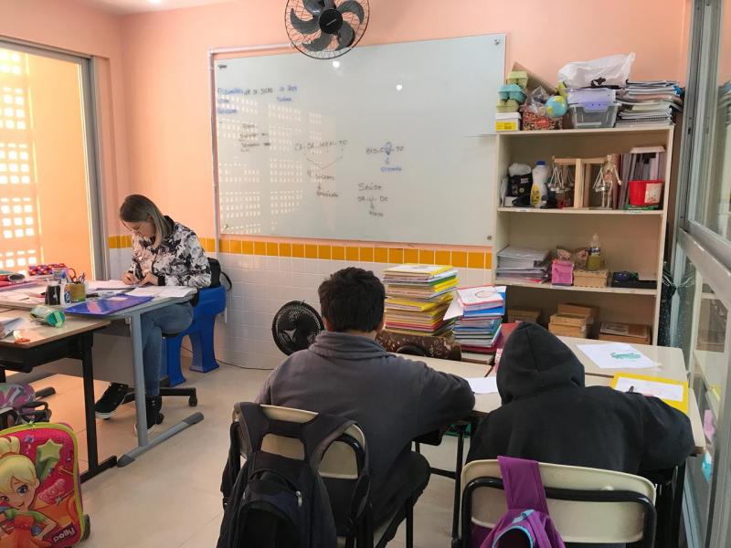 Funcionário em estágio probatório pode participar de remoção e ampliação de jornada na área da Educação da Capital