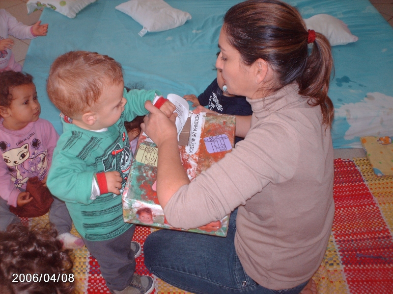 Música auxilia no aprendizado de crianças em Creche 