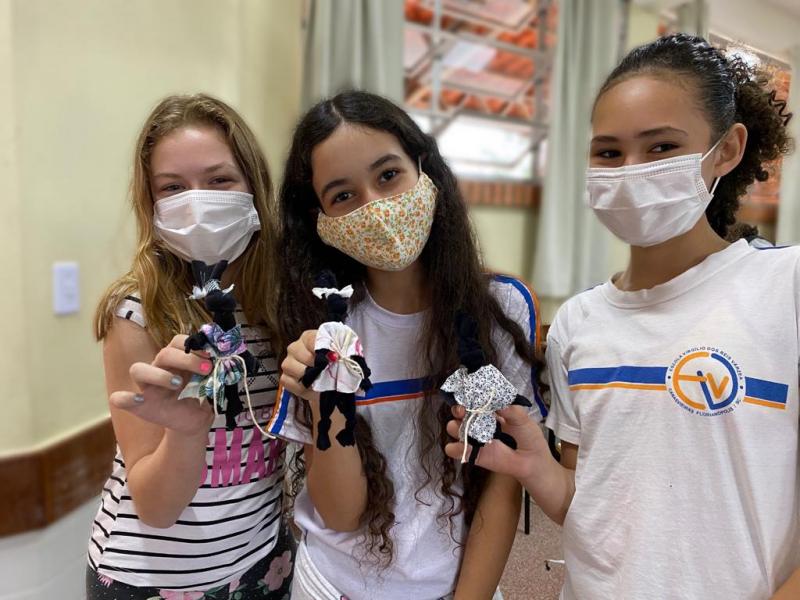 Estudantes de EBM de Florianópolis estudam a cultura afro-brasileira