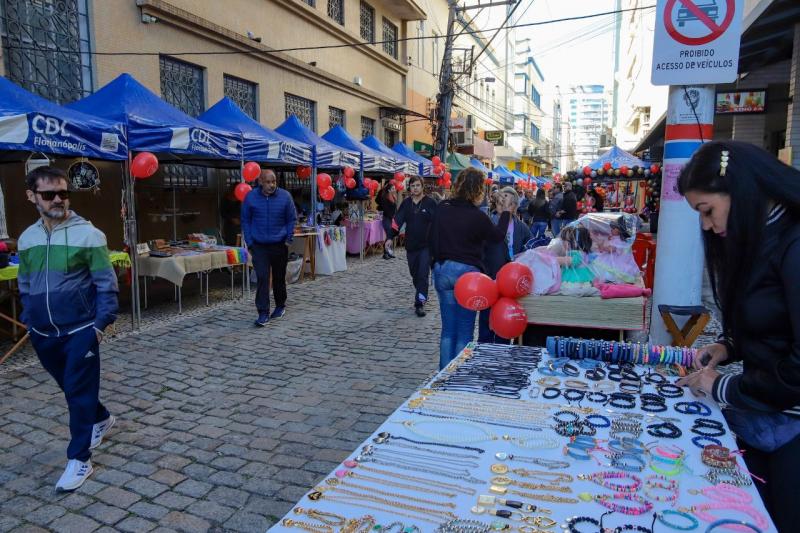 Semana natalina terá feiras com horários expandidos e Parada de Natal