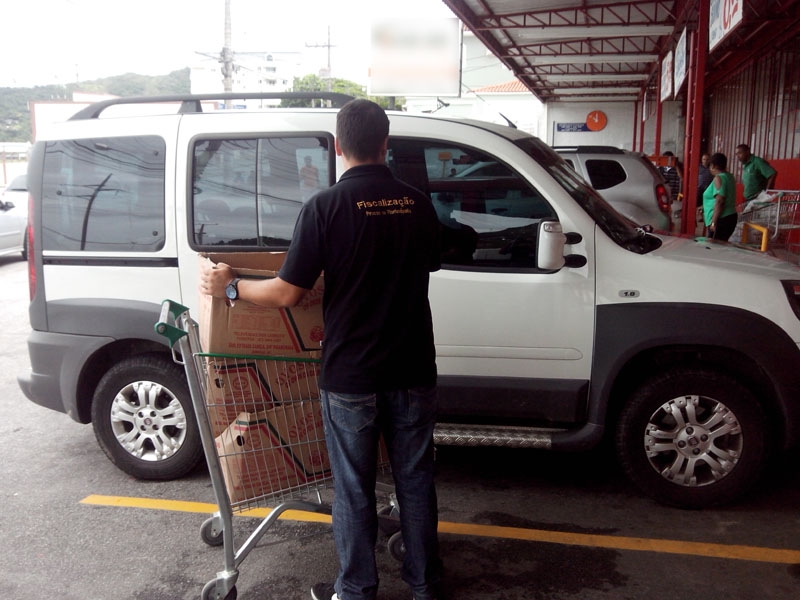 Procon apreende mais produtos impróprios