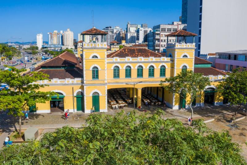 Mural da Cultura tem Mercado Público como tema