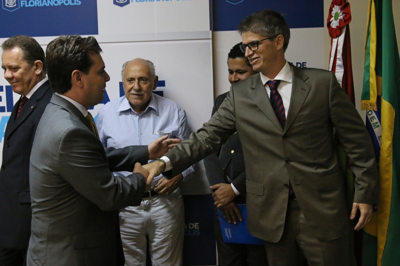 Alessandro Abreu toma posse como procurador
