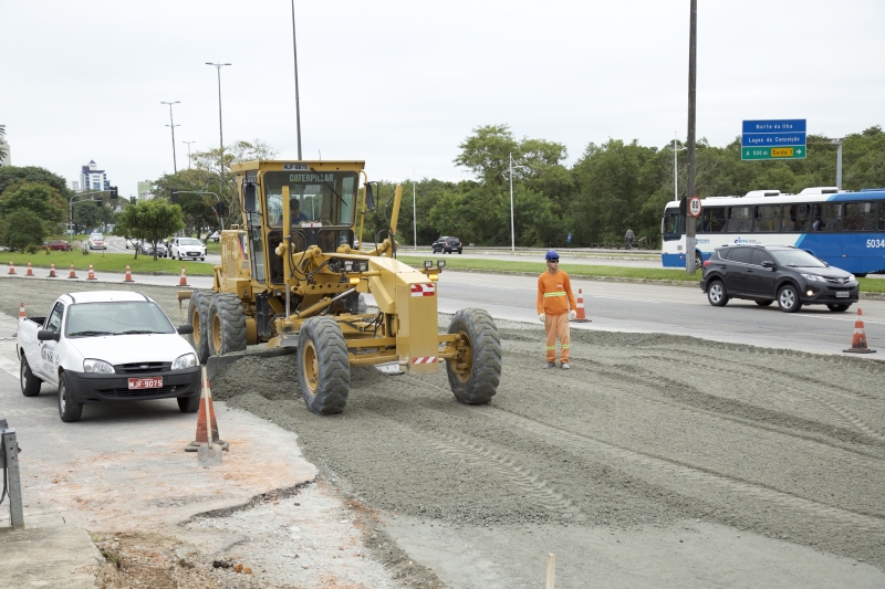 Prefeitura intensifica obras da marginal da Beira-Mar Norte na Trindade