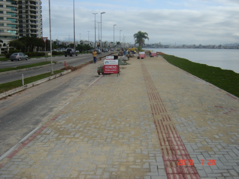 Em andamento obras da Beira-mar Norte.