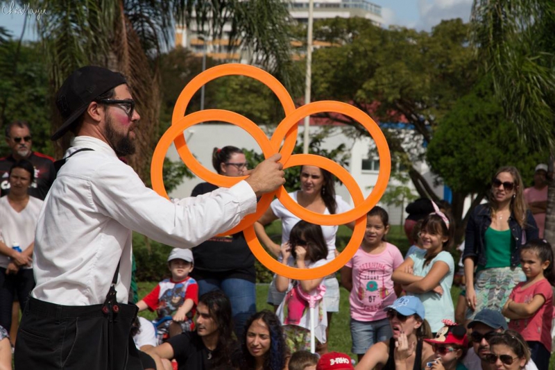 Território das Artes leva magia do circo aos bairros