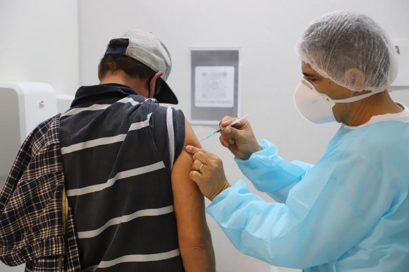 Florianópolis aplica segunda dose contra Covid-19 neste sábado (24) 