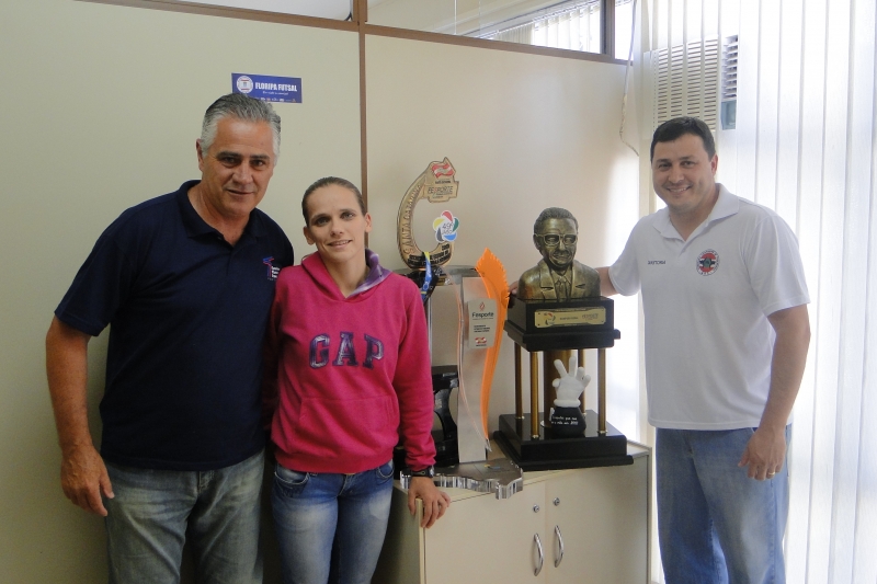 Atleta da FME Florianópolis convocada para a Copa do Mundo de Taekwondo. 