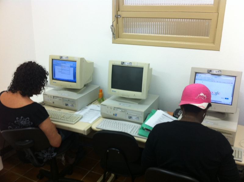 População de rua agora tem acesso a computador