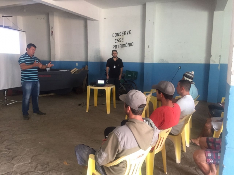 Pescadores artesanais recebem capacitação sobre GPS para Navegação