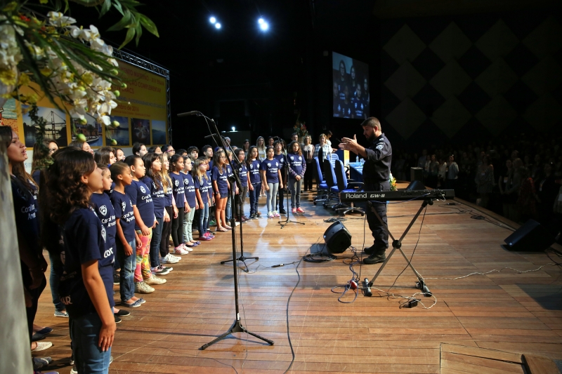 Coral Vozes do Arvoredo abre evento nacional