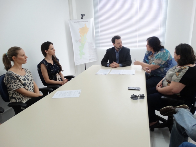 Lançados dois volumes do protocolo de enfermagem