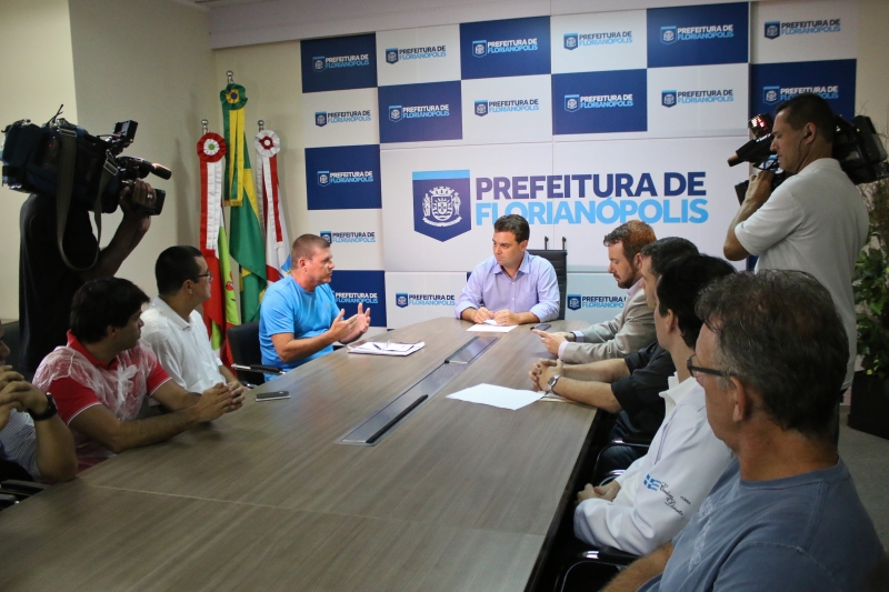 Prefeitura resolve impasse com médicos