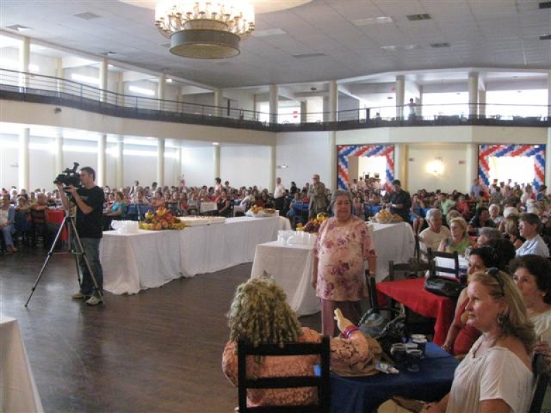 Baile da Terceira Idade comemora o aniversário da cidade 