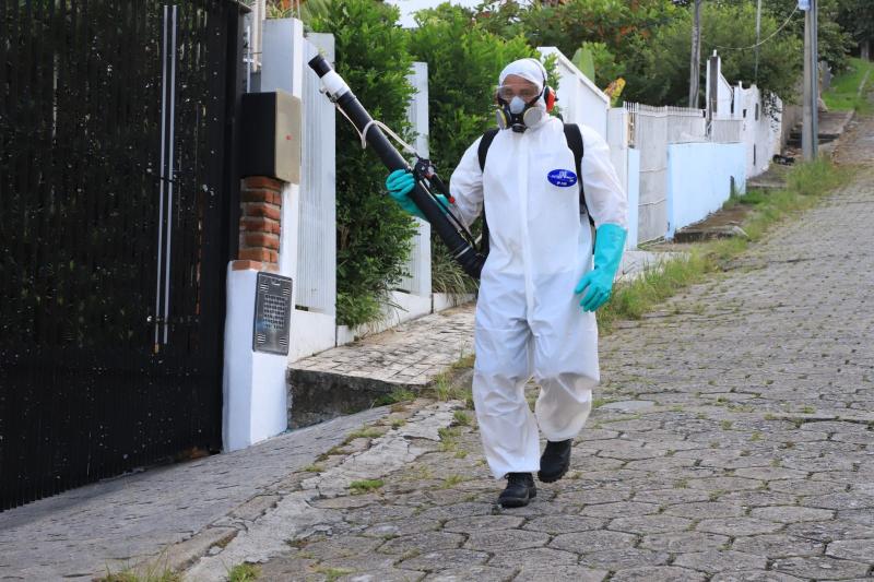 Prefeitura faz aplicação de inseticida no Centro nesta sexta (25) 