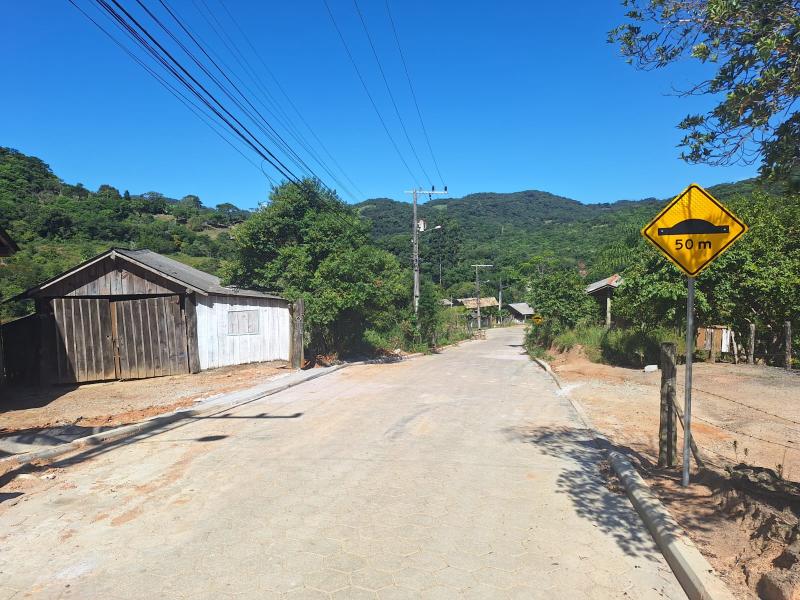 Acesso alternativo do Ribeirão da Ilha tem mais um trecho qualificado