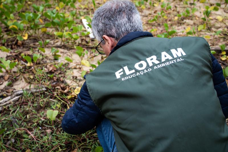 Floram promove ação na Beira-Mar Norte em alusão ao aniversário de Florianópolis e ao Dia Mundial da Água, nesta terça-feira, 24