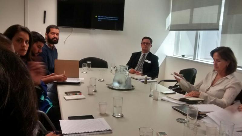 Secretário participa de encontro sobre bibliotecas escolares em Brasília 