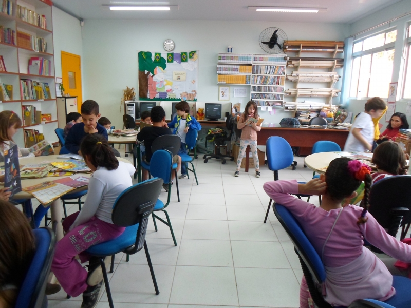 Escola Antônio Paschoal Apóstolo realiza Feira do Livro neste sábado